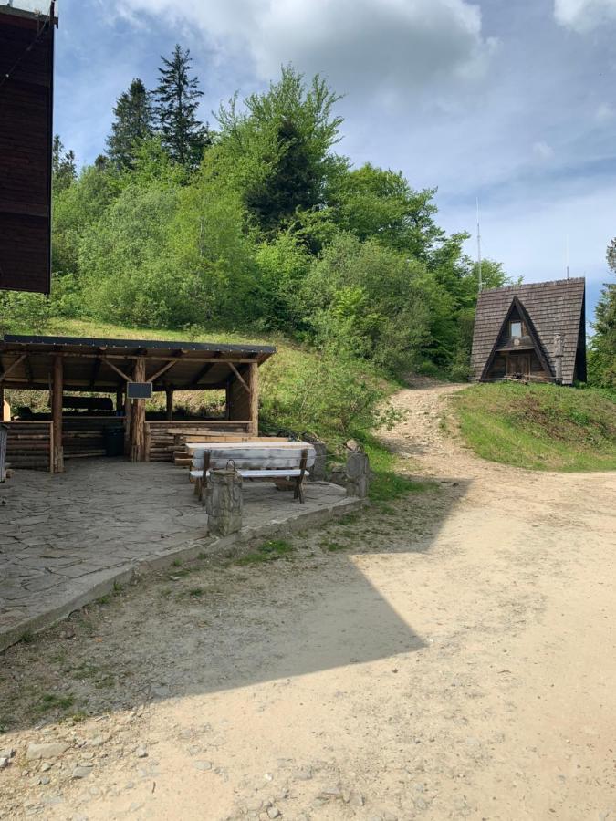 Schronisko Gorskie Pttk Na Jaworzynie Krynickiej Krynica-Zdrój Exteriör bild